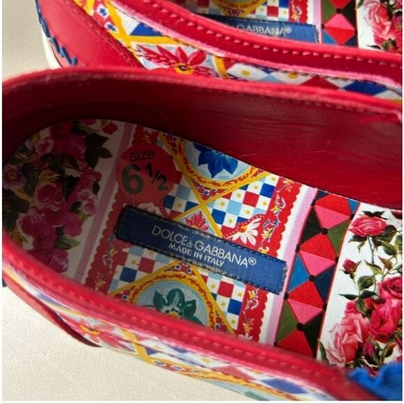 Dolce And Gabbana - Picture 3 of 5